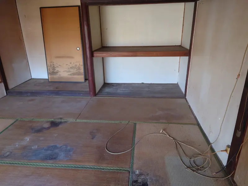 荒尾市 ゴミ屋敷片付け後・不用品を全撤去し綺麗になった和室